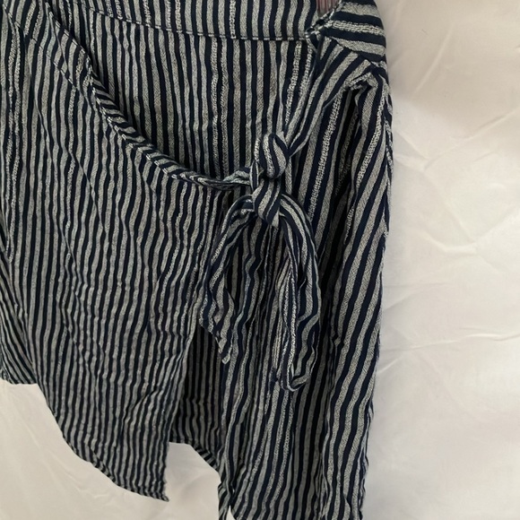 American Eagle Outfitters: Navy Blue/Gray wrap skirt- size Large - Picture 8 of 13